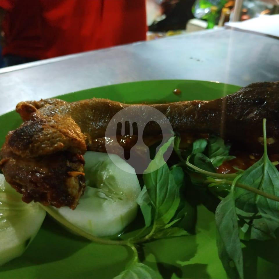 Rempelo Ati menu Lalapan, Seafood, Ikan Bakar Cak Rie, W. R. Supratman