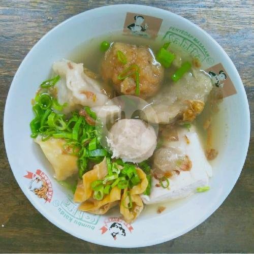 Review Bakso Bakwan Malang Kanjuruhan: Pengalaman Kuliner yang Perlu Ditingkatkan di Mampang Prapatan Raya