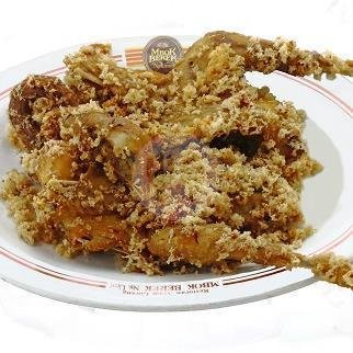 1 Porsi Ati/Ampela menu Ayam Goreng Mbok Berek Ny. Umi, Tebet