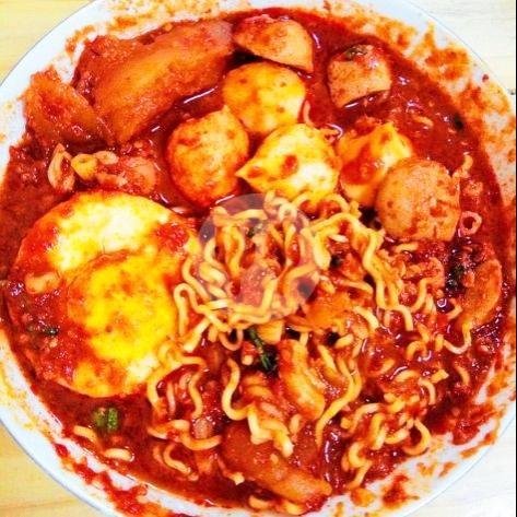 Mie Nyemek menu Seblak Bandung Fajri, Dr. Moh. Hatta