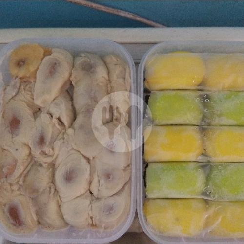 Pancake Durian Isi 10 (original Pandan Atau Rainbow) menu Rumah Durian Medan, Astana Anyar