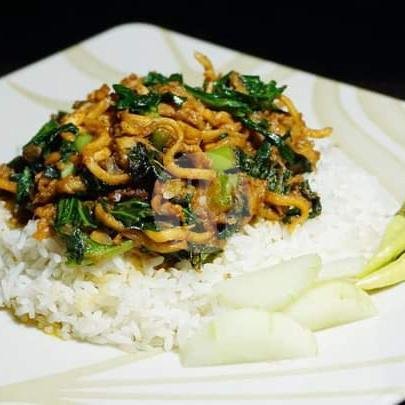 Review Nasi Sayur Pak Djo Asli: Surga Kuliner di Surabaya