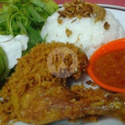 Paket Ayam Kremez menu Ayam Bakar Bu Emi, Bumi Asri