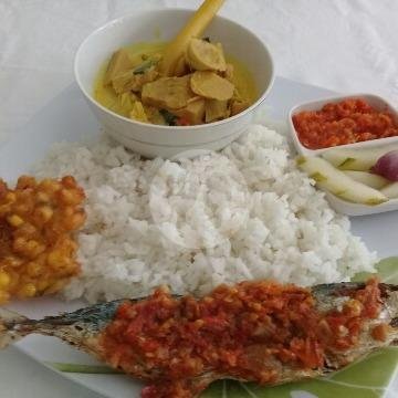 Nasi Ikan Woku menu Depot Manado Prilia, Sukun