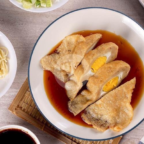 Pempek Kapal Selam Telor - Spesial menu Pempek Unyil, Jl. Garuda