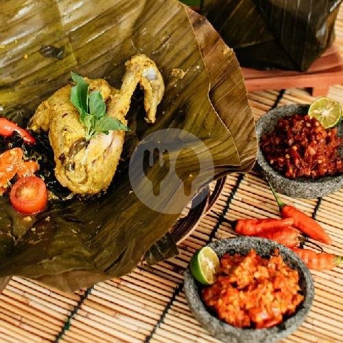 Rujak Serut menu Ayam Goreng Gepuk, Sop, Soto Pawon Itoci, Sekeloa