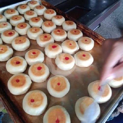 Latopia Nanas menu Kue Pia Keysha (Latopia Khas Tegal), Jl Semarang Debong Tengah