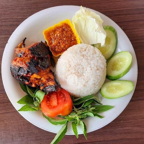 Paket Hemat Ayam Geprek menu Warung Wong Pati, Kutamekar
