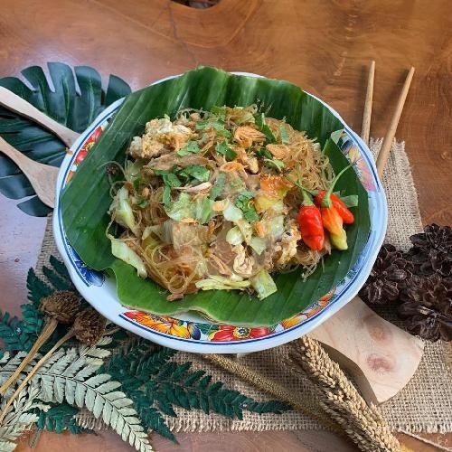 Nasi Goreng Ayam Kampung menu Bakmie Djowo 81, Cilengkrang