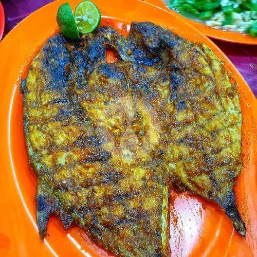 Bawal Bakar/goreng/saus Padang/ Saus Tiram/Asam Manis/lada Hitam/mentega menu Seafood Ikan Bakar Anton 88, Tanah Sereal