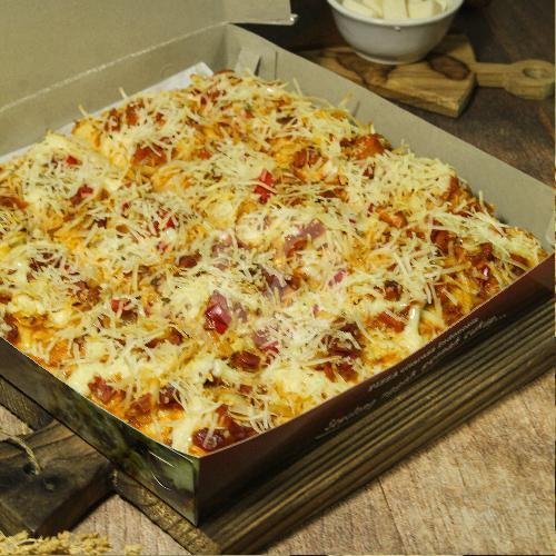 Pizza Personal Sosis menu Pizzaro, Jaten
