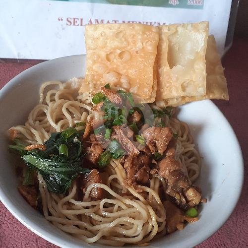Mie Ayam Bakso Halus menu Bakso Wati, Rawamangun