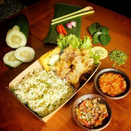 Nasi Jeruk Kulit Crispy menu Nasi Jeruk Alani, Dau, Sumbersekar