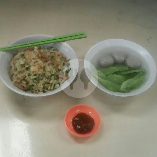 Yamien Asin Campur menu Bakut Ahon, Cicendo