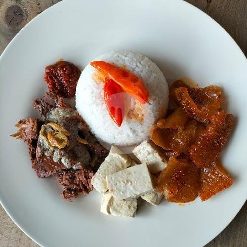 Gudeg Pakde Antapani: Restoran Halal Cozy dengan Rasa Otentik yang Bikin Kangen Jogja
