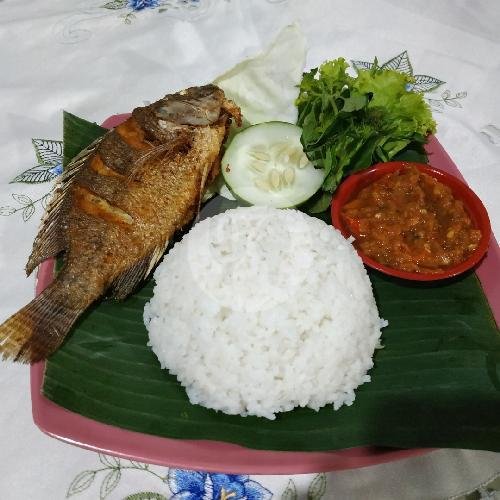 Lalapan Nila Goreng menu Nasi Jagung dan Nasi Pecel SIMBAL, Oro Oro Dowo