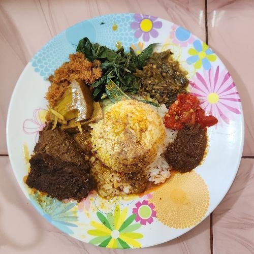 Nasi Lauk Ayam Gulai Rendang menu RM Ampera Putra Bungsu, Dr Wahidin