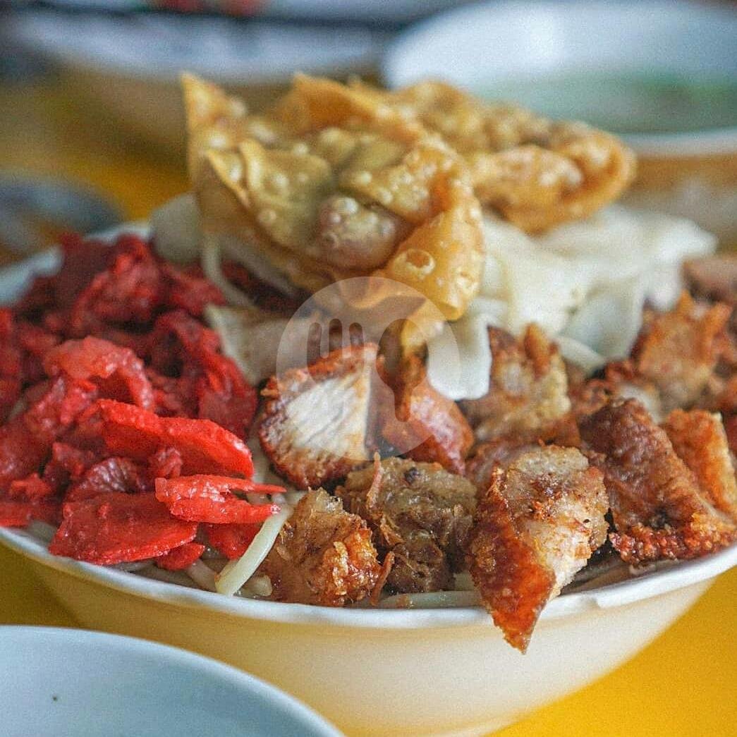 Pangsit Mie Jumbo Spesial menu Pangsit Mie Palu, Kelapa Gading