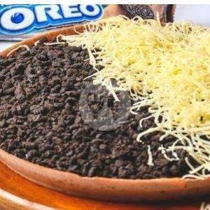Â½ Keju Â½ Oreo menu Martabak Juara, Kelapa Gading