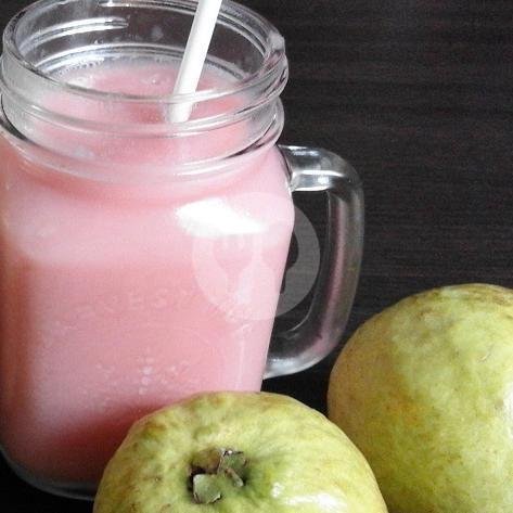 Jus Jambu menu Ayam Geprek & Salad Buah Simple Food, Pramuka