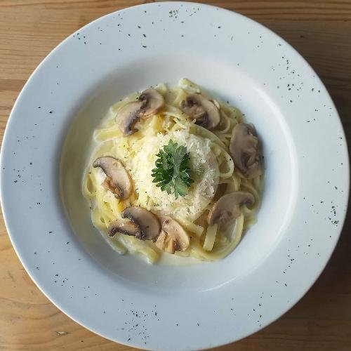 Creamy Chicken menu Luwe Pasta & Coffee, Tangerang Selatan