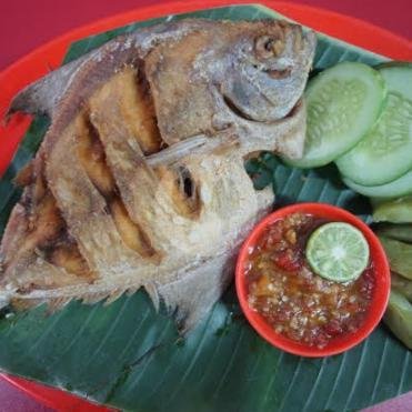 Bawal Tawar Goreng menu WAROENG TIKI TAKA, Fatmawati