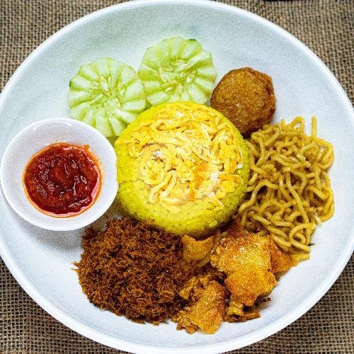 Nasi Kuning Original menu Nasi Kuning Wilis, Pujasera Semanggi