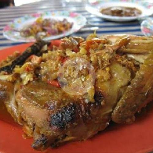 Ayam Betutu Goreng 1 Porsi (ayam Kampung Dada/ Paha)  + NASI menu Betutu Lombok Lithik, Banyuwangi Kota