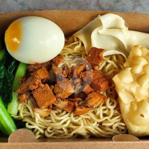 Mie Yamin Ala Bude Gendut Dengan Tambahan 2 Bakso menu Mie Ayam Bude Gendut, Jatinegara