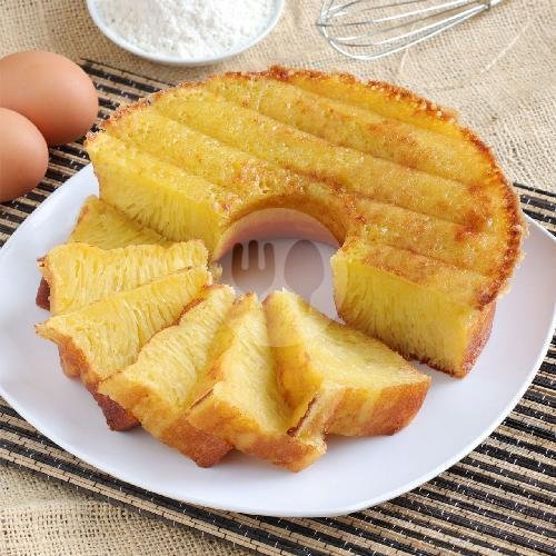 Bika Bulat Pandan menu Bika Ambon Larizo, Kusumanegara