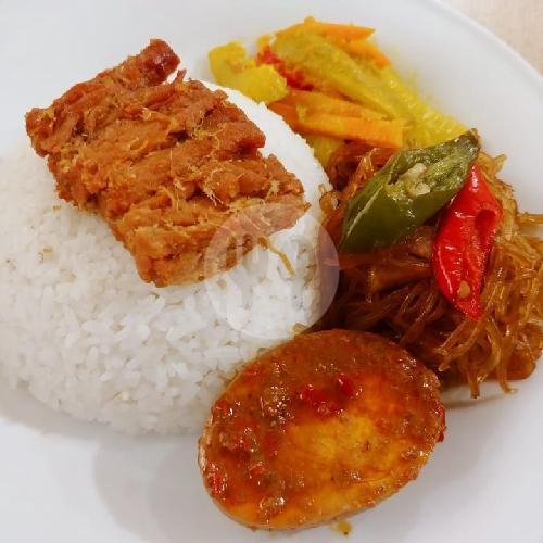 Paket Nasi Kuning menu Gepuk Ny. Yong, Setiabudhi