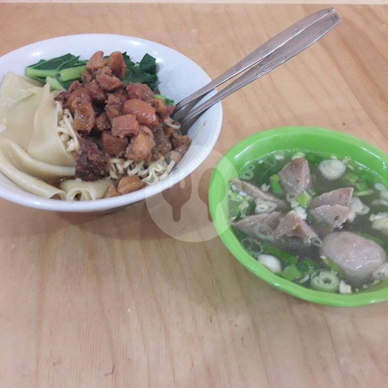 Bakso 1 / 2 Porsi menu Bakso Pak Edy, Kramat Sentiong