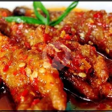 Seblak Sosis menu Ayam Kriuk Mak Rinda, Kaliwates