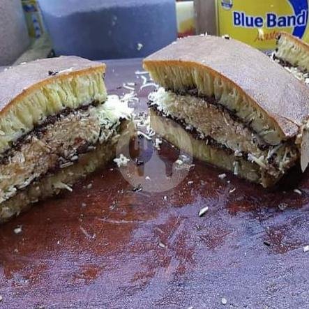 Kacang Coklat Sedang menu Martabak Favorit Babel, Larangan