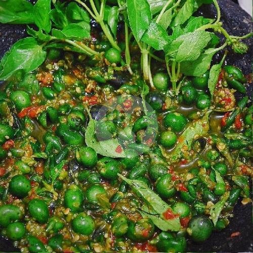 Ikan Penyet menu Warung Nasi Cinta Rasa Sunda, Kihapit Barat