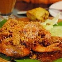 Empal Penyet + Telur Rebus menu Warung Bu Kris, Tenggilis Mejoyo Utara