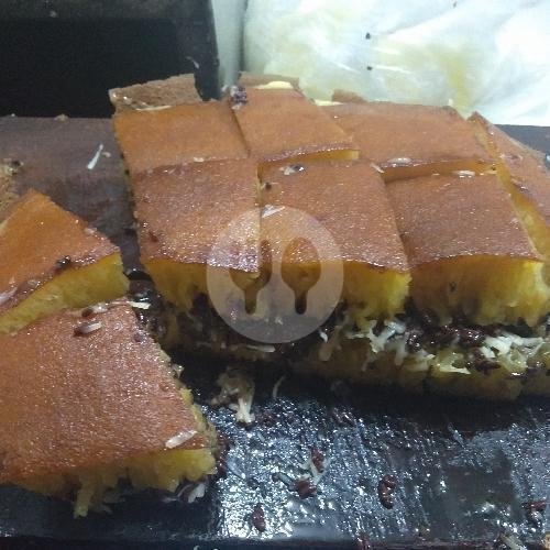 Biasa 1 / 2 Keju 1 / 2 Cokelat menu Martabak & Kue Bandung Mas Ivan, Kudu Raya