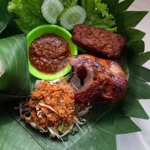 Paket 3 Ayam Bakar+3 tempe Bacem + Bonus Urab menu RM Roso Echo, Sultan Ageng