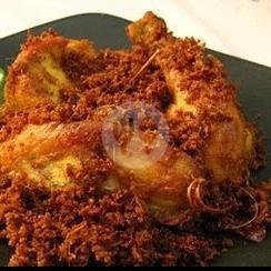 Soto Bandung: Surga Kuliner Sop Iga dan Nasi Goreng Katsu di Permata Biru