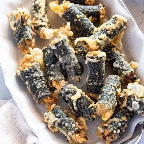 Kulit Krispy menu Sambat Luwe X Social Grill, Batang