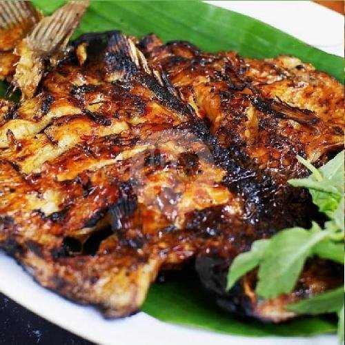 Gurami Bakar Saos Madu menu Warung Apung Rahmawati, Lontar Baru