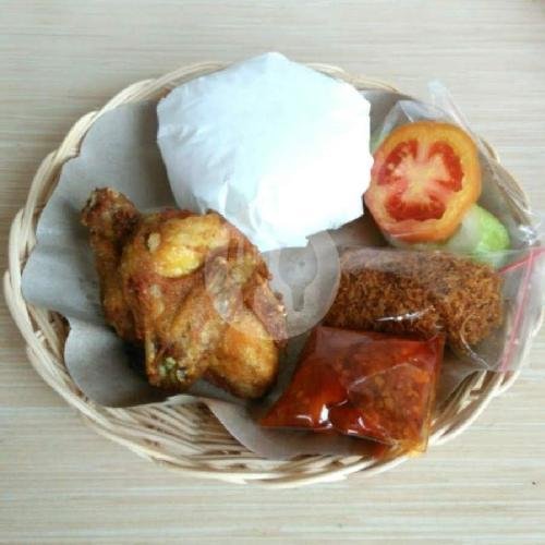 Paket Ayam Dada Bakar menu Ayam Serundeng Ibu Azka, Setiabudi