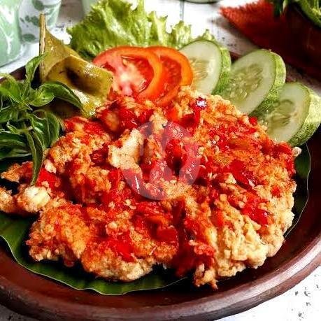 Ayam Geprek Bang Ben: Surga Kuliner Pedas di Bandung yang Wajib Dikunjungi