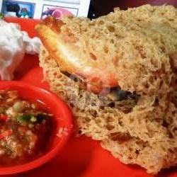 Paket Senang Guys menu Ayam Kremes 'Mba Din' Spesial Sambal Bledos, Tambak Dalam