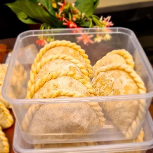 Paket Risoles Smoked Beef Frozen menu Pastellia, Bintaro