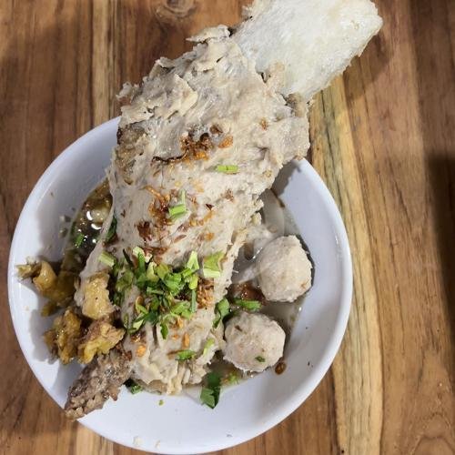 Yamin menu BAKSO URAT JALUR