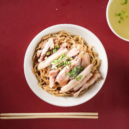Review Menarik Bakmie Yat Yee Sam di Gwalk: Kuliner Cozy dan Instagrammable di Surabaya