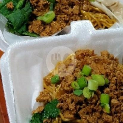 Miyago Pangsit menu Mie Ayam Kangtaw, Puspowarno