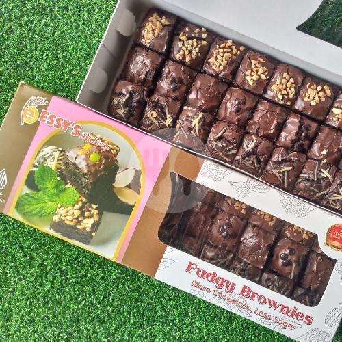 Fudgy Brownies Slop (isi 30) menu Essy Brownies Bakery, Karangrejo Raya