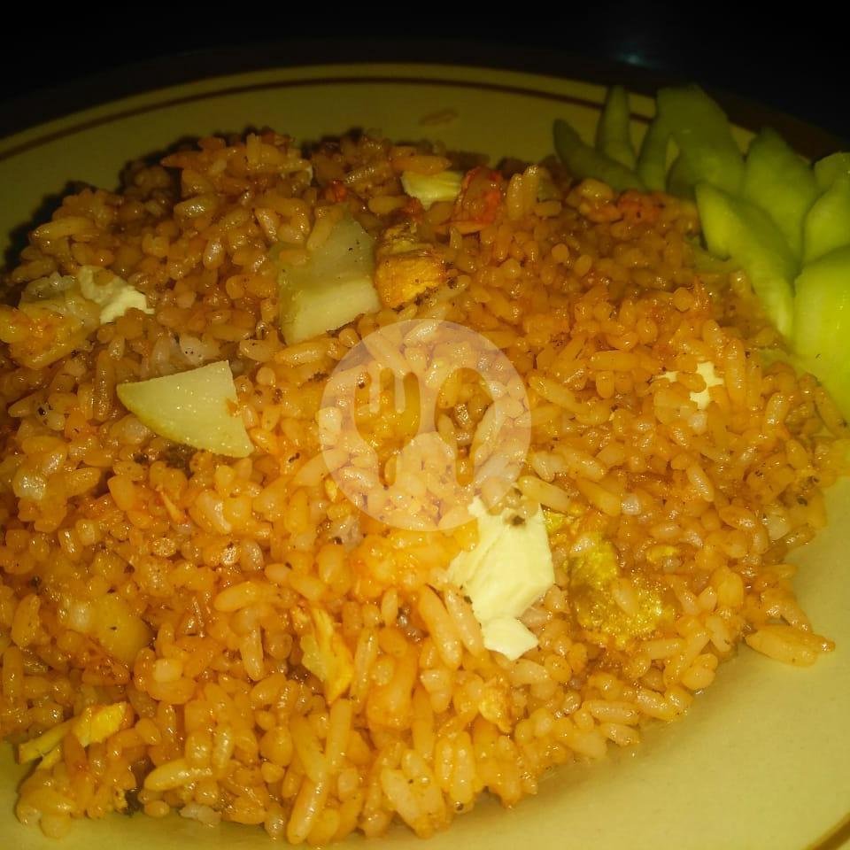 Review Nasi Goreng Tenda Biru: Surga Kuliner di Mayangan Probolinggo